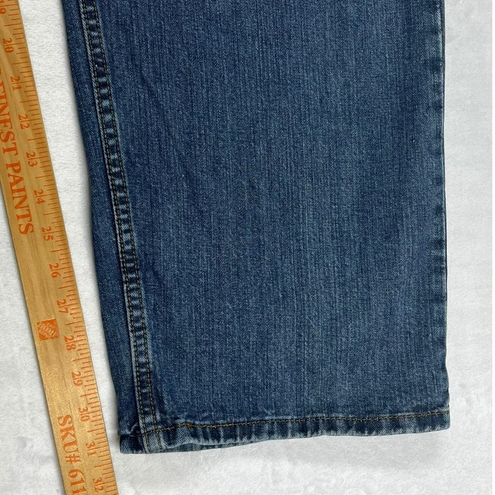 Levis slip into